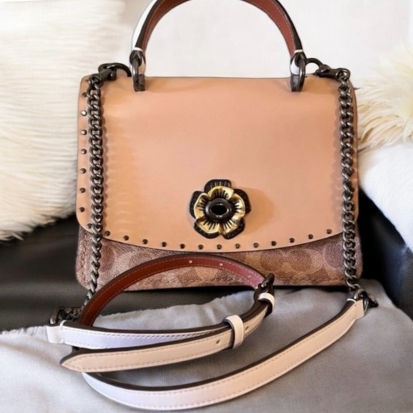 Coach Parker Top Handle In Signature Canvas with beautiful rose closure - Picture 10 of 17